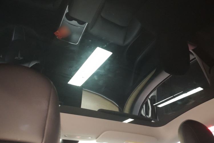 Used Tesla Model Y 2021 Long-Range All-Wheel-Drive Version
