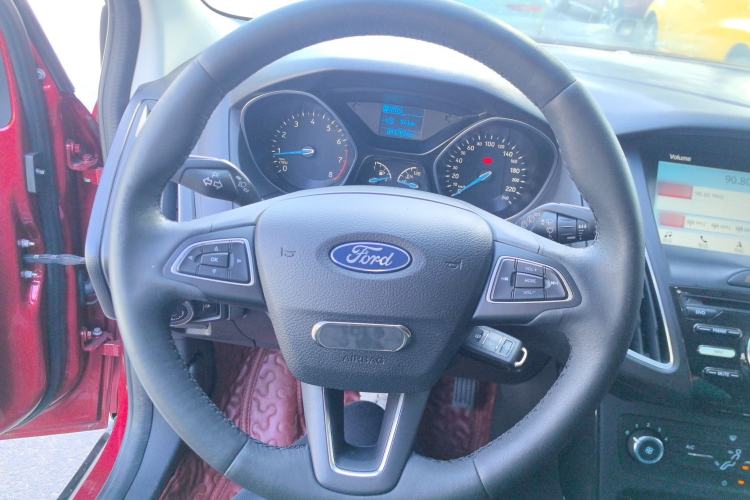 Used Ford Focus 2018 Hatchback Classic 1.6L Automatic Trendy SmartDrive Edition