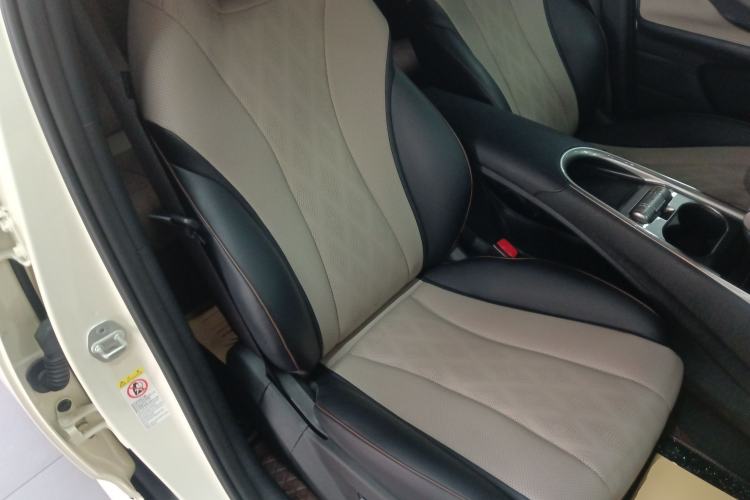 Used BYD Dolphin 2023 420 km Fashion Edition
