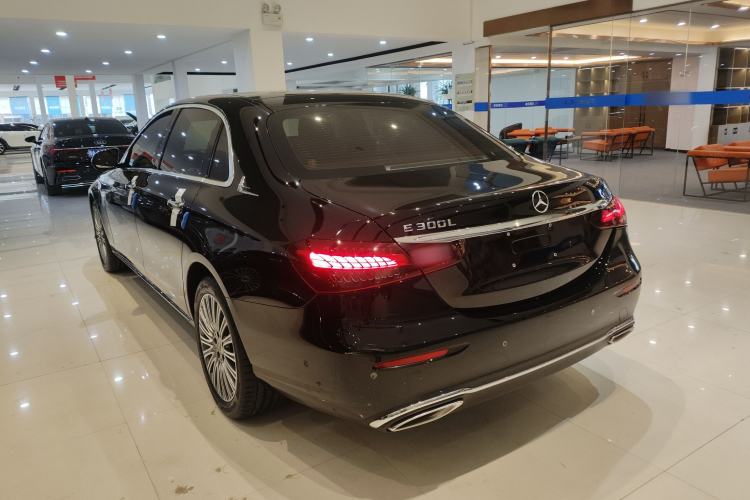 Used Mercedes-Benz E-Class 2023 Updated E 300 L Fashion Edition
