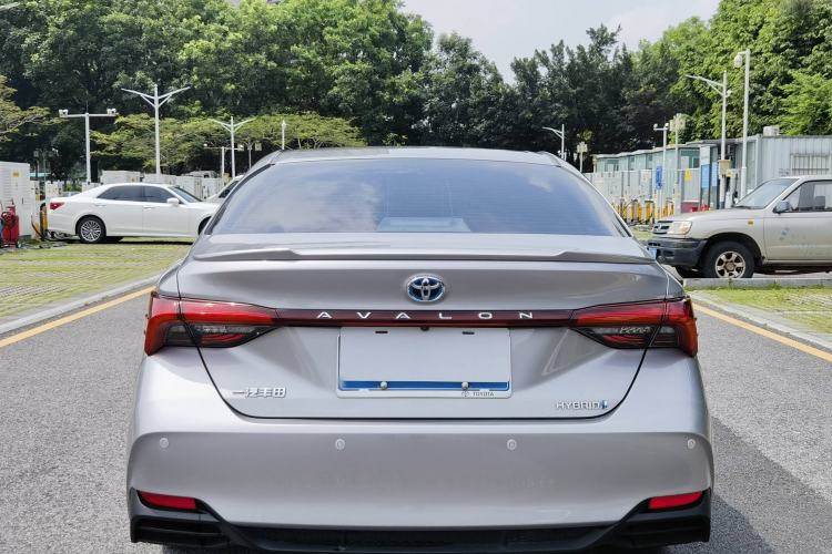 Used Toyota Avalon 2019 Dual-Engine 2.5L Luxury Edition China VI Standard
