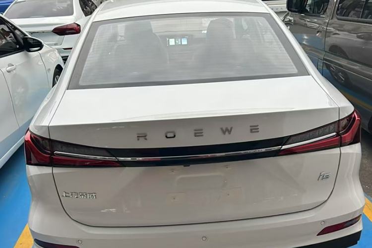 Used Roewe i5 2023 1.5L Manual Comfort Edition
