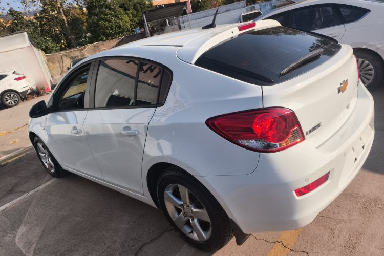 Used Chevrolet Cruze 2013 Hatchback 1.6L Automatic Luxury Model
