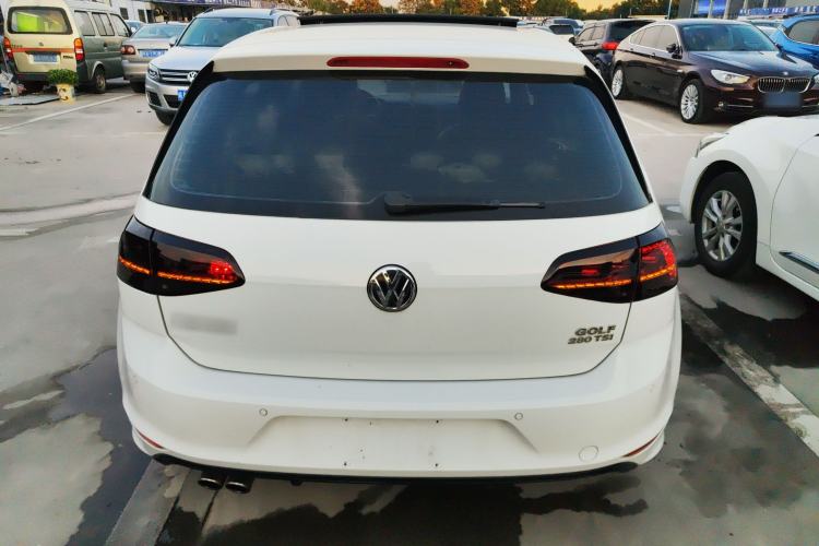 Used Volkswagen Golf 2017 280TSI Automatic R-Line Million-Vehicle Commemorative Edition
