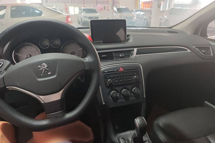 Used Peugeot 308 2014 Enjoy Edition Classic 1.6L Manual YouShang Model
