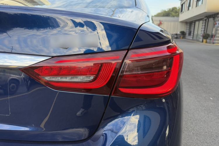 Used Infiniti Q50L 2018 2.0T Enjoyment Version China VI Standard