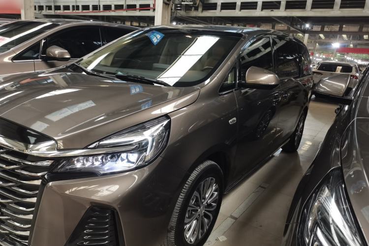 Used Buick GL8 2023 Facelifted Land Cruiser Executive Luxury Version