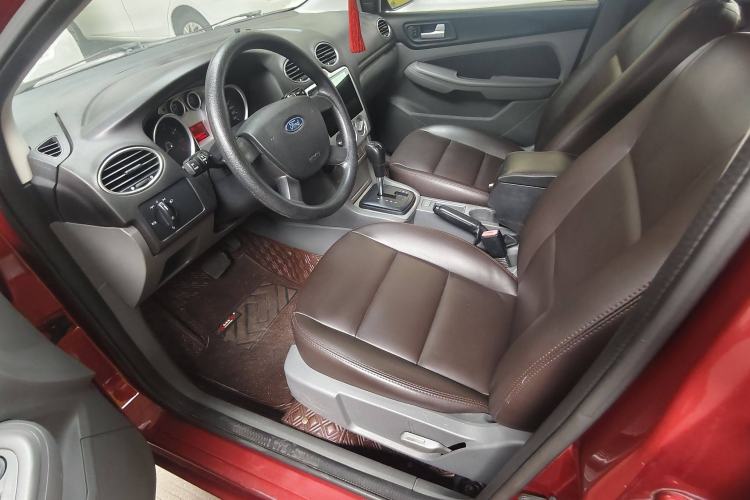 Used Ford Focus 2013 Hatchback Classic 1.8L Automatic Base Model
