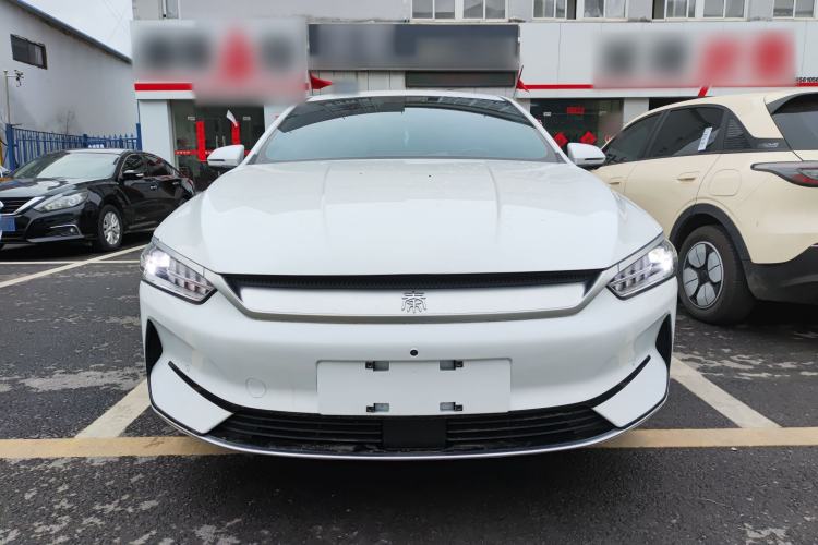 Used BYD Qin PLUS 2024 Honor Edition EV 510KM Beyond Model