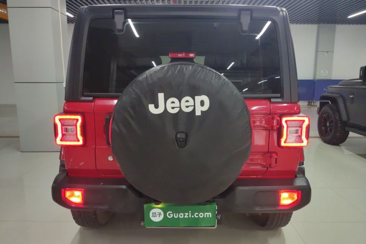 Used  Wrangler 2019 2.0T Sahara Four-Door Version China VI Emission Standard
