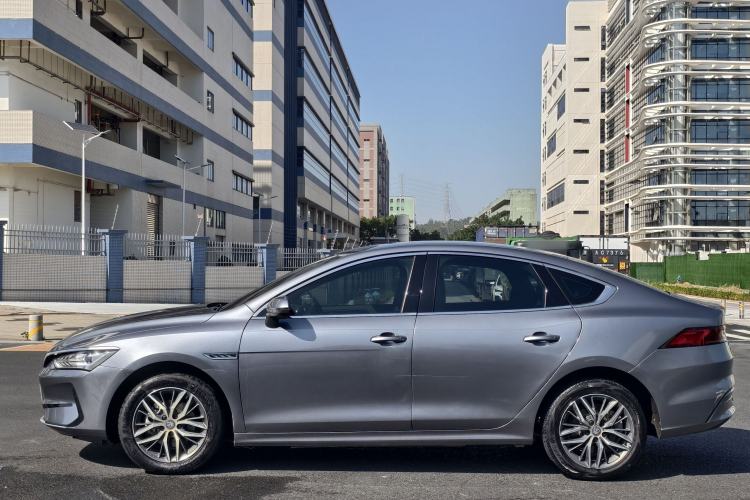 Used BYD Qin PLUS 2023 Champion Edition EV 420KM Leading Model
