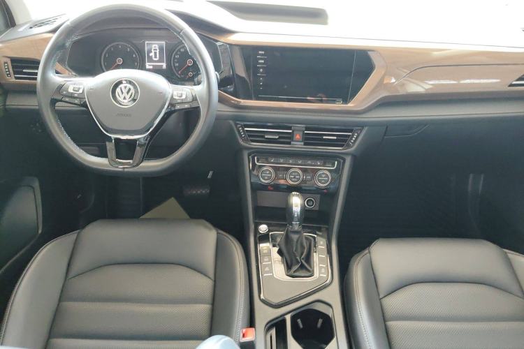 Used Volkswagen Tharu 2020 280TSI Two-Wheel Drive Luxury Plus Version China VI Standard
