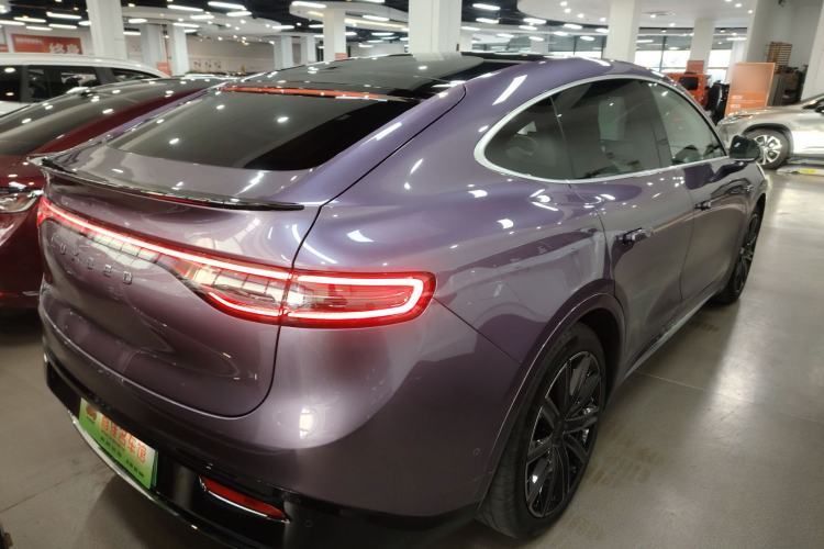 Used Hima Luxeed R7 2024 All-Electric 667 km Max
