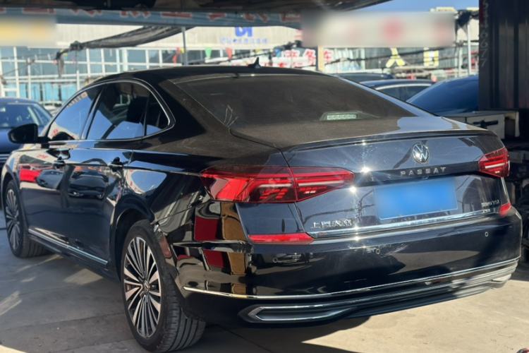 Used Volkswagen Passat 2020 Revised Version 330TSI Luxury Edition China VI Standard
