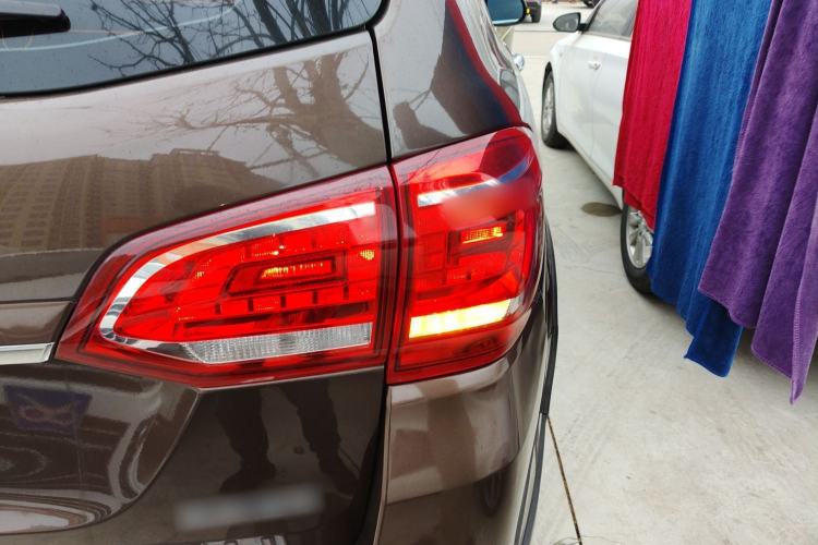 Used Haval H6 2015 Sport Edition 1.5T Automatic Two-Wheel Drive Luxury Model
