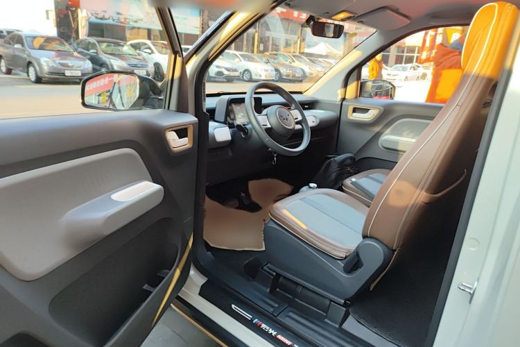 Used Wuling Hongguang MINIEV 2022 GAMEBOY 200km Gaming Edition with Lithium Iron Phosphate
