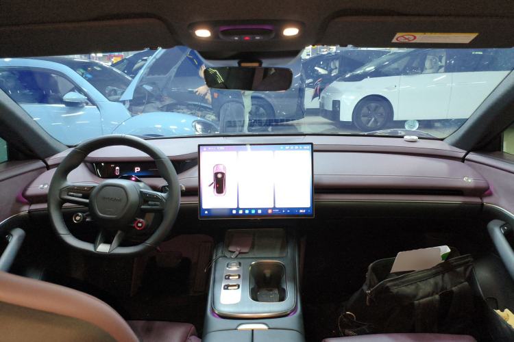 Used  SU7 2024 Rear-Drive Ultra-Long Range Advanced Pro-Level Intelligent Driving Version
