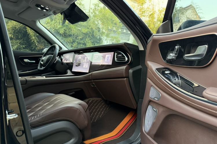 Used  Lanyue 2023 400T Four-Wheel Drive Star Prestige Edition 6 Seats
