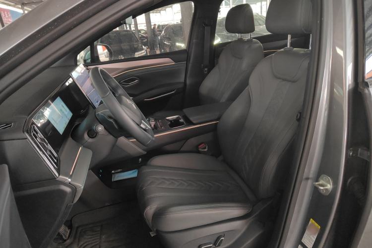 Used BYD Song L DM-i 2025 Intelligent Driving Version 160 km Beyond-Range Type
