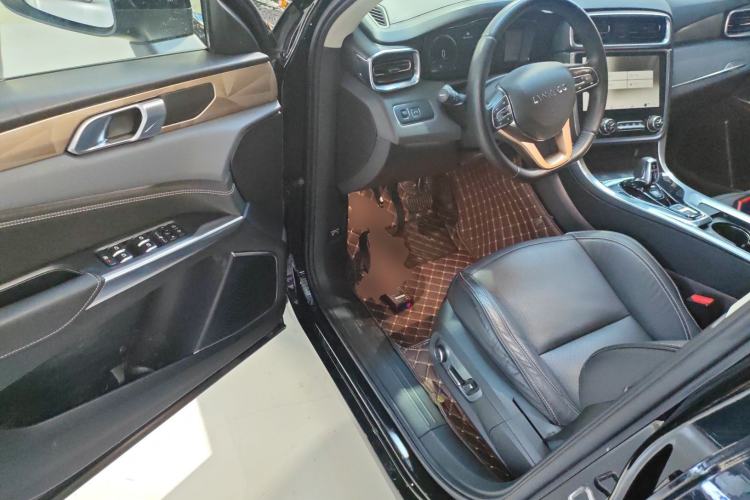 Used Lynk & Co 01 2017 2.0T Two-Wheel Drive Pro Edition
