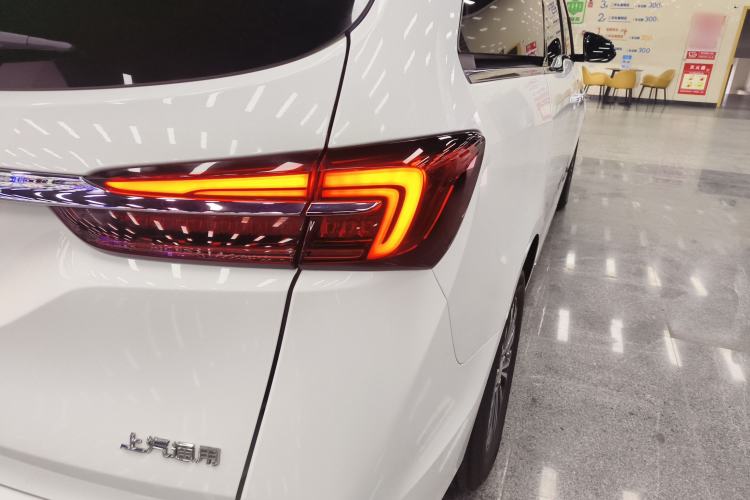 Used Buick GL8 2021 Land Cruiser Executive Class 652T Luxury Model