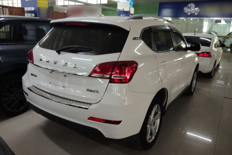 Used Haval H2 2018 1.5T Dual-Clutch Two-Wheel Drive Fashion Model China VI Standard
