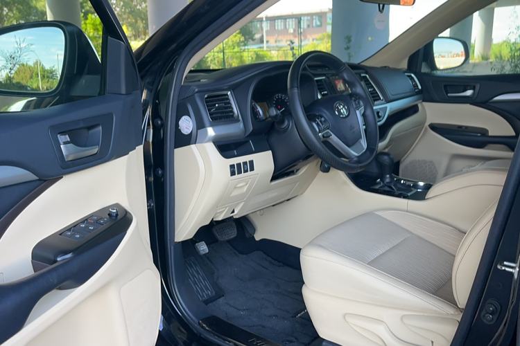 Used Toyota Highlander 2018 2.0T Four-Wheel Drive Elite Edition 7 Seats China V Standard
