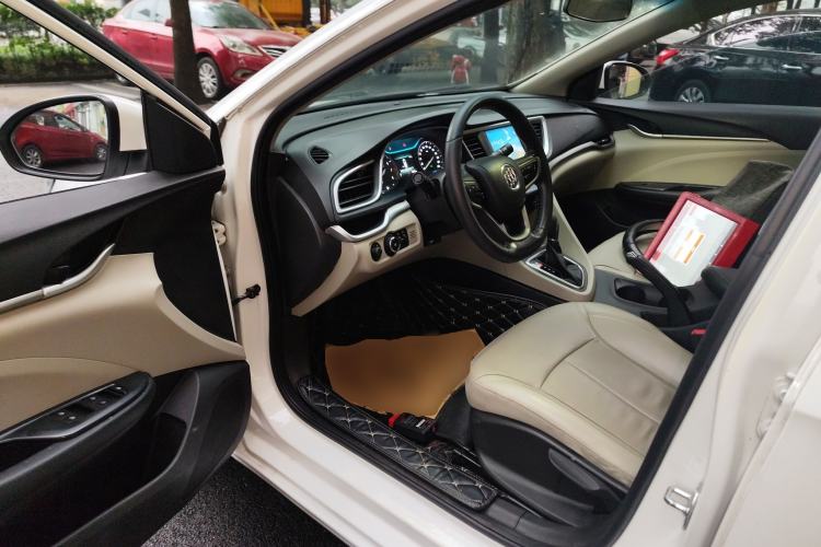 Used Buick GT 2018 15T Dual-Clutch Elite Model China V Standard
