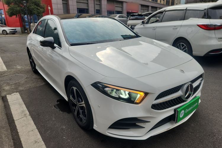 Used Mercedes-Benz A-Class 2022 Revised Version A 200 L Sport Sedan Fashionable Style
