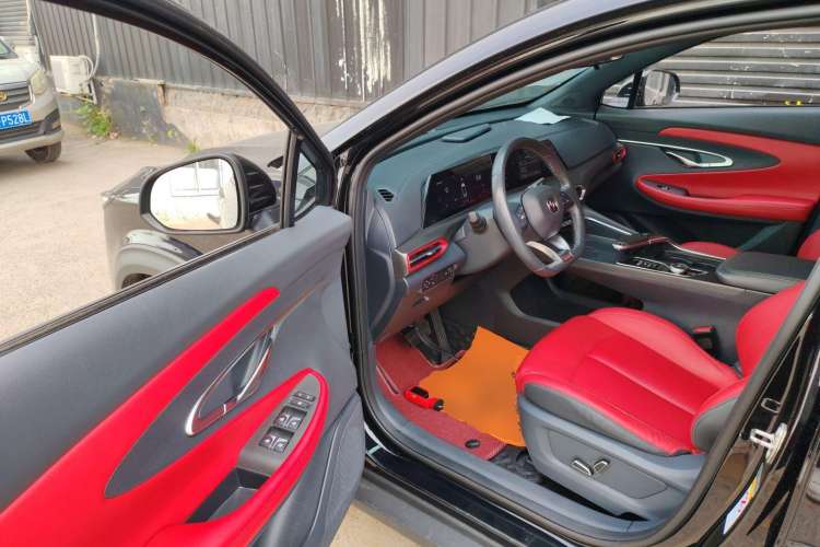 Used Changan UNI-T 2020 1.5T Prestige Version
