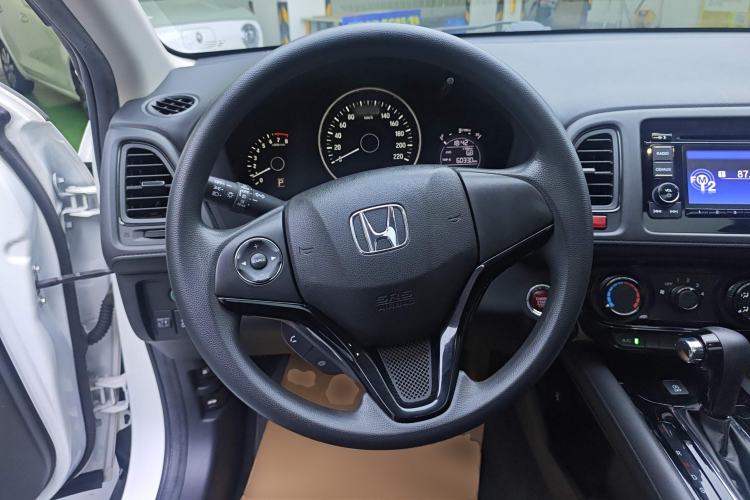 Used Honda Vezel 2016 1.8L CVT Front-Wheel Drive Pioneer Edition
