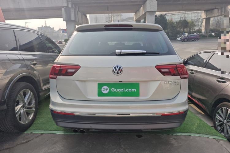 Used Volkswagen Tiguan L 2019 Updated Version 330TSI Automatic Two-Wheel Drive Panoramic Comfort Edition China VI Standard
