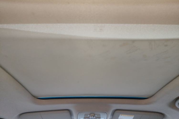 Used Roewe RX5 2016 20T Two-Wheel Drive Automatic Internet Smart Edition
