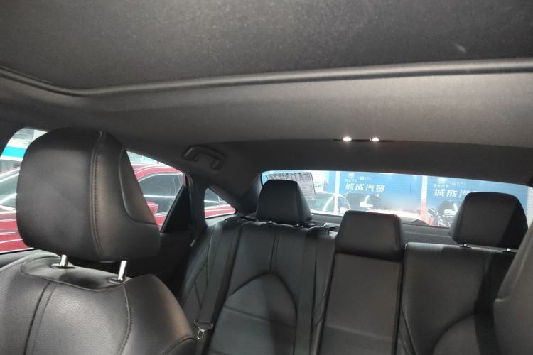 Used Toyota Avalon 2019 Dual-Engine 2.5L Luxury Edition China VI Standard
