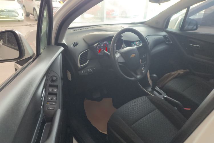 Used Chevrolet Trax 2018 330T Automatic Two-Wheel Drive Elite Model
