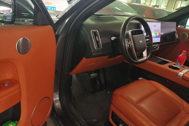 Used Li Auto L8 2023 Pro Model
