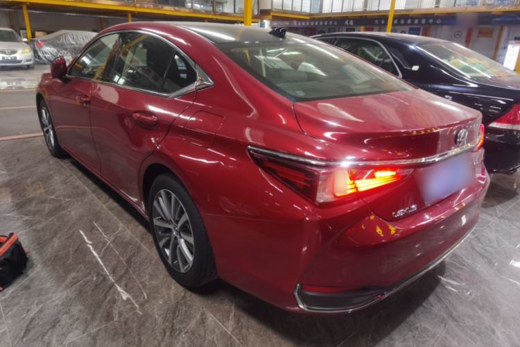 Used Lexus ES 2018 200 Excellence Edition China V Standard
