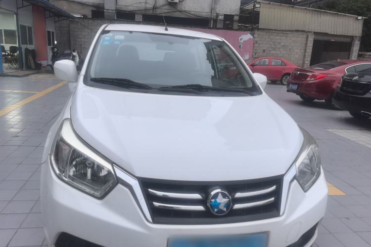 Used Venucia R50 2016 1.6L Automatic Elite Edition
