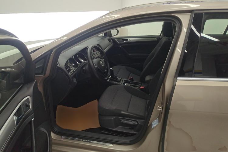 Used Volkswagen Golf 2018 1.6L Automatic Comfort Model
