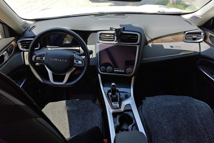 Used Lynk & Co 01 2019 2.0T Two-Wheel-Drive Pro Version China VI Standard
