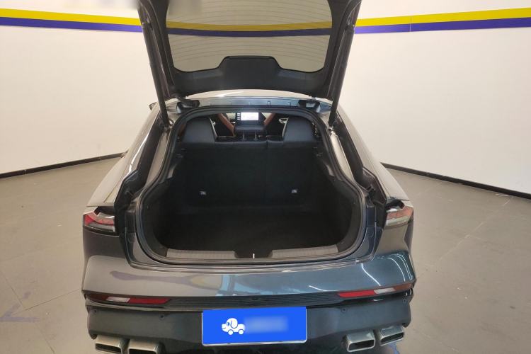 Used Changan UNI-V 2024 1.5T Prestige Sport Edition
