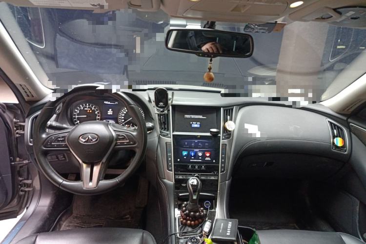 Used Infiniti Q50L 2018 2.0T Enjoyment Version China VI Standard
