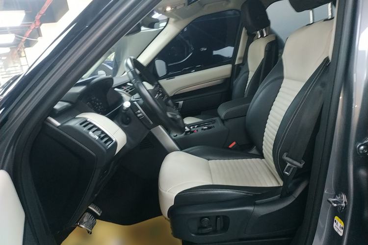 Used Land Rover Discovery 2021 360 PS R-Dynamic S
