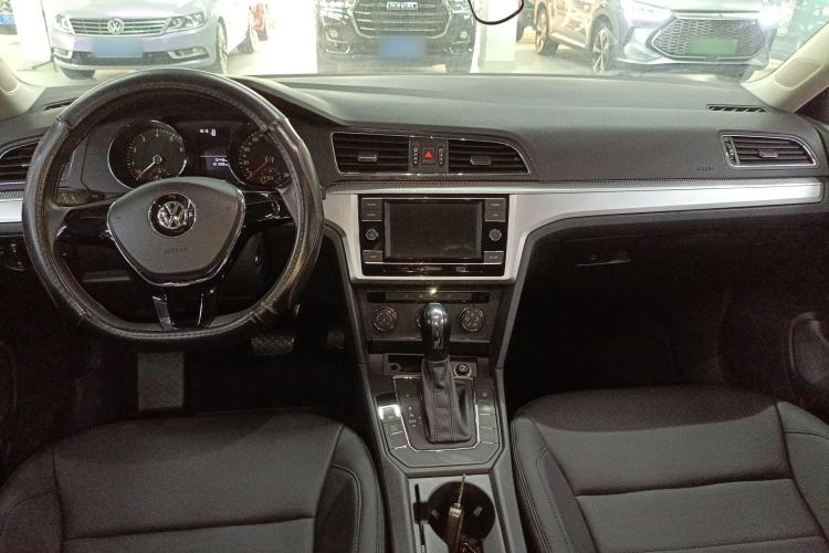 Used Volkswagen Lamando 2017 230TSI DSG Fashion Edition
