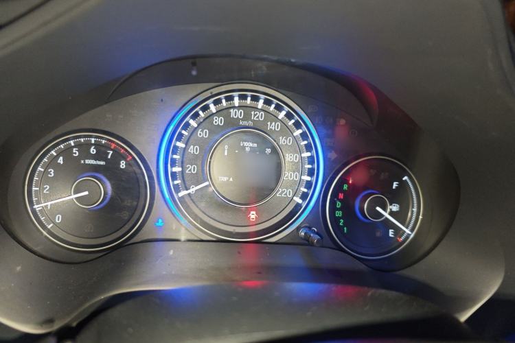 Used Honda Crider 2013 1.8L automatic luxury edition
