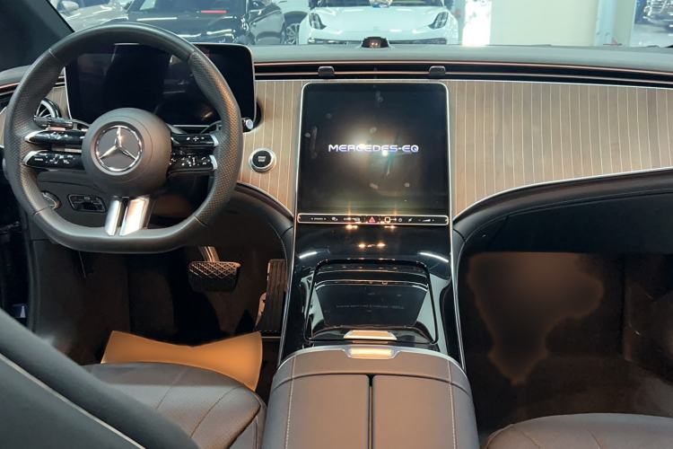 Used Mercedes-Benz EQE 2022 350 Pioneer Edition
