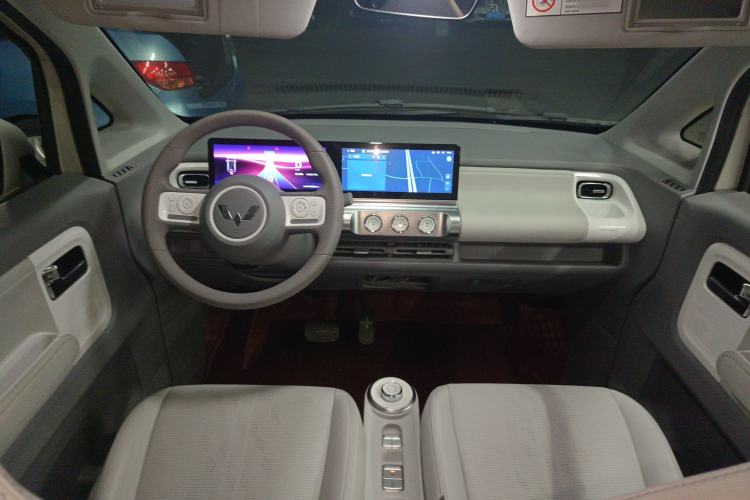 Used Wuling Air ev 2023 - Four Seats - Advanced Edition
