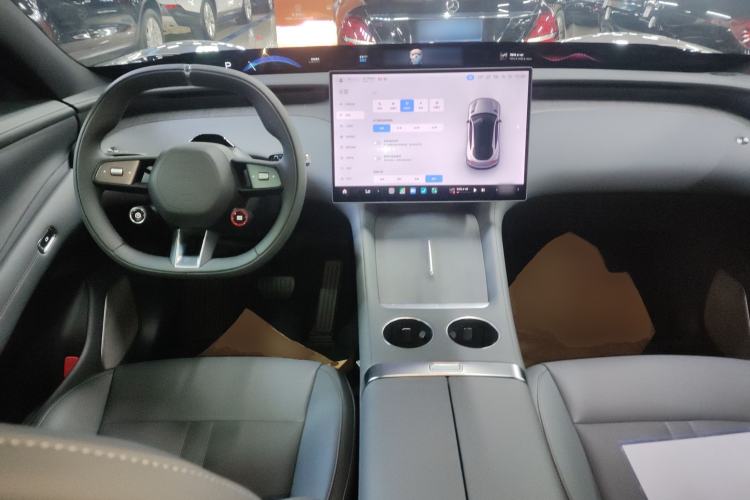 Used  YU7 2025 Ultra-Long Range Rear-Wheel Drive Version
