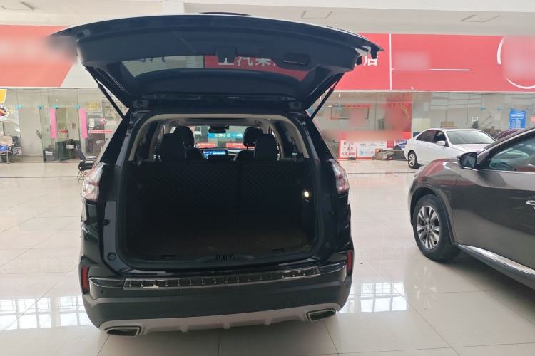 Used Ford Edge 2021 PLUS EcoBoost 245 Two-Wheel-Drive Platinum Edition 5 Seats
