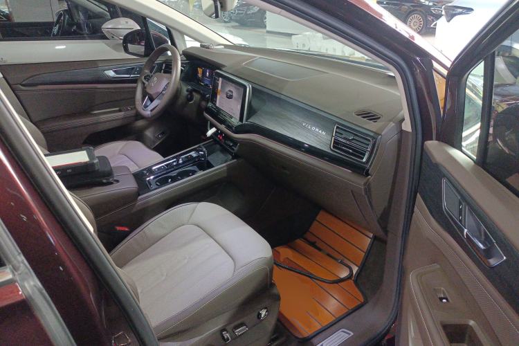 Used Volkswagen Viloran 2022 380TSI Luxury Edition
